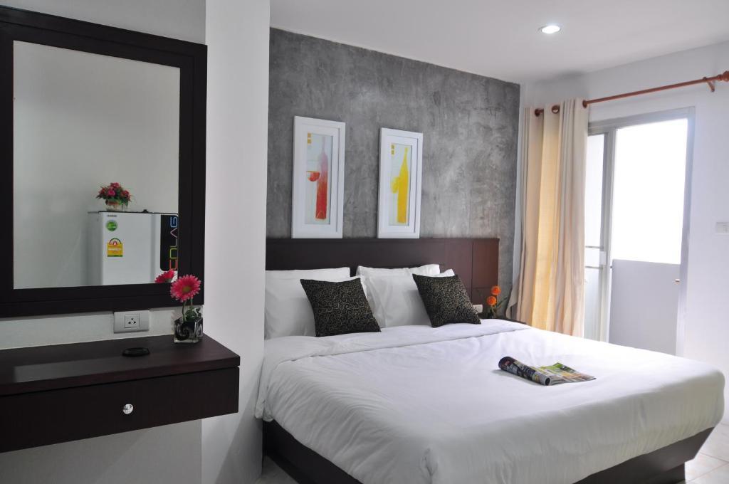 Islanda Boutique Hotel Patong Екстериор снимка