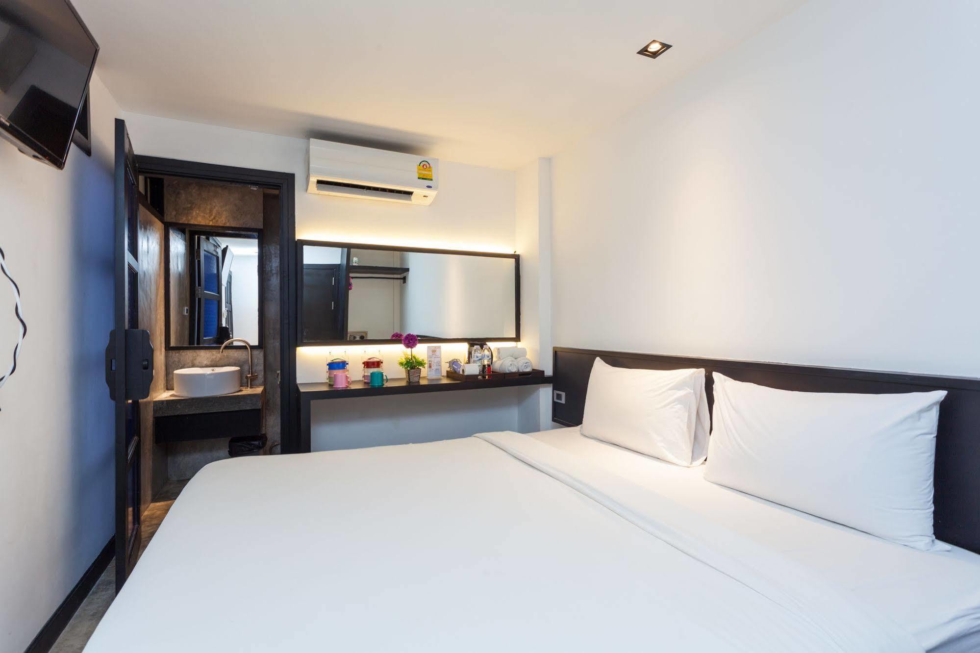 Islanda Boutique Hotel Patong Екстериор снимка