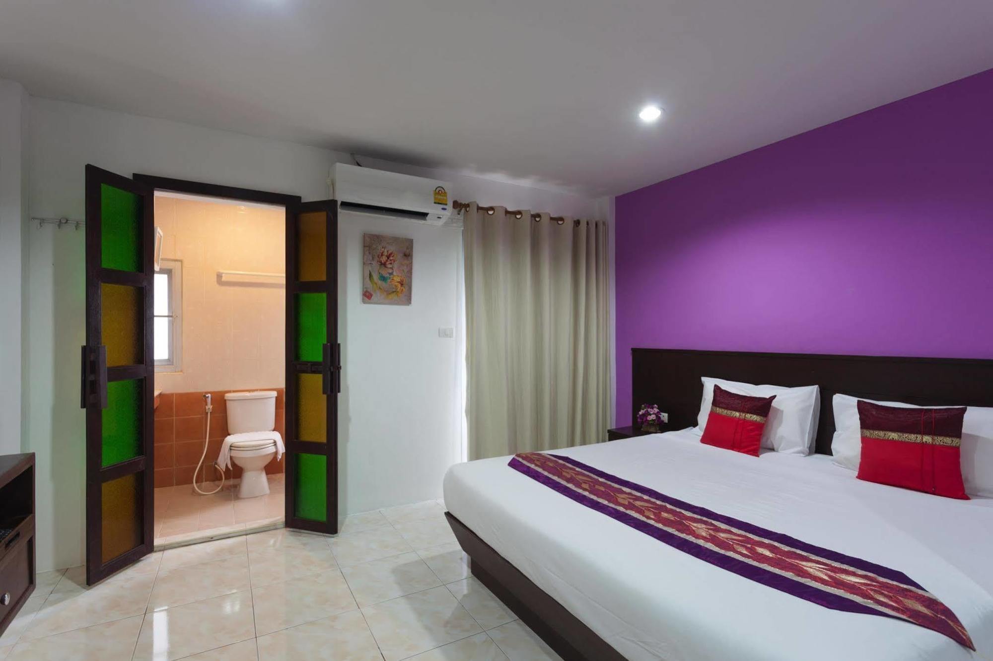 Islanda Boutique Hotel Patong Екстериор снимка
